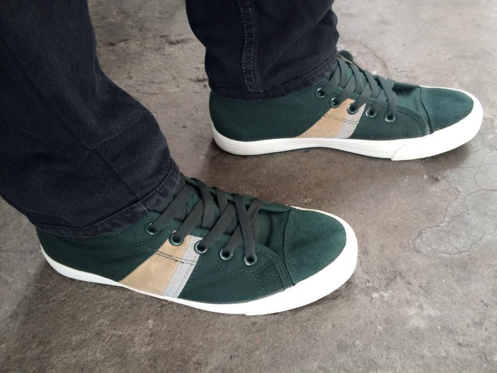 Dọn dẹp kệ giầy dư ra vài đôi giầy chất giá sinh viên (95 - 98%)