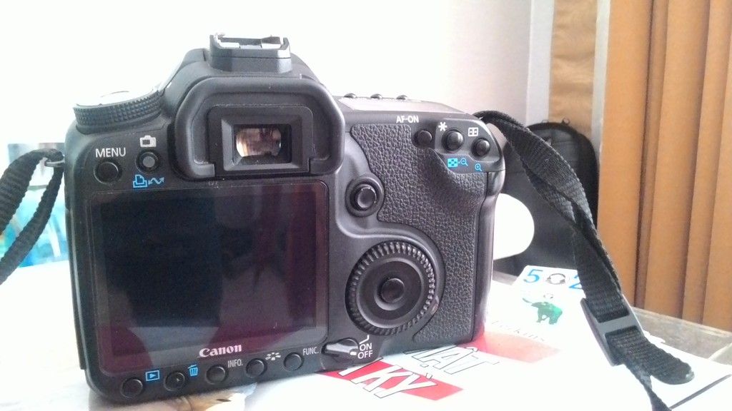 Cần ra đi Canon 50D 98%