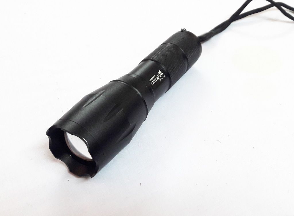 Đèn pin Siêu sáng Ultrafire HY A100 giá rẻ chất lượng như hàng Mỹ - 1