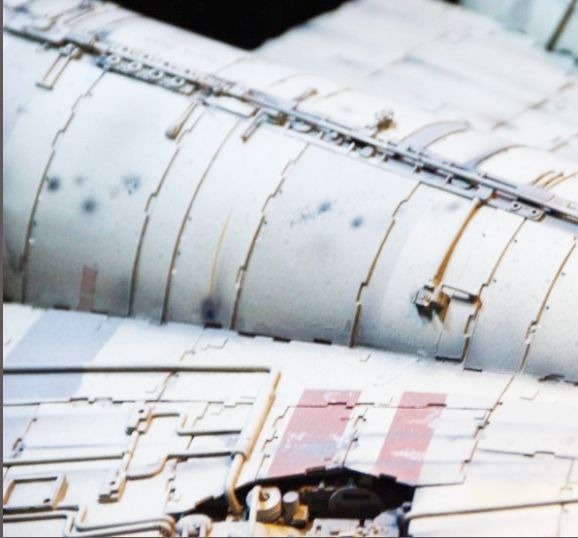 Cockpit%20Tube%20close_zpsw1p6f0km.jpg