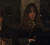 Hermione-Raising-Hand_zpskjmliwvf.gif